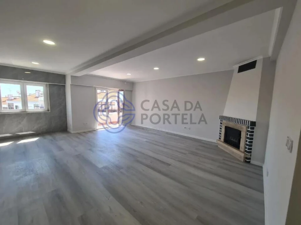 Apartamento T4 para Venda em Amora Foto 22