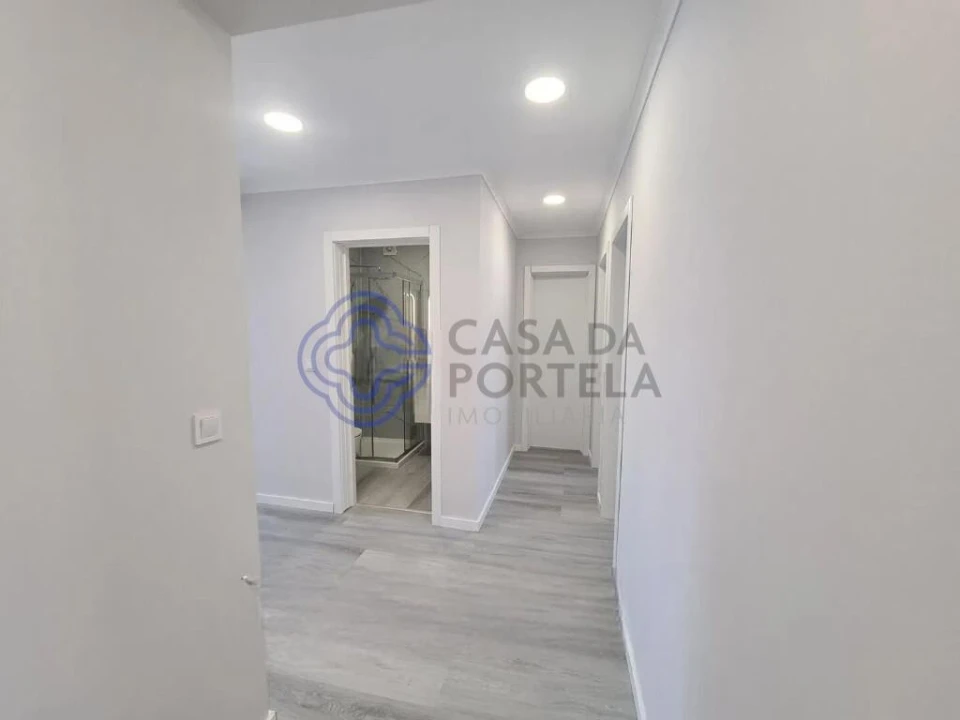 Apartamento T4 para Venda em Amora Foto 24