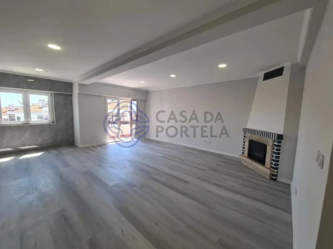 Apartamento T4 para Venda em Amora Foto 22
