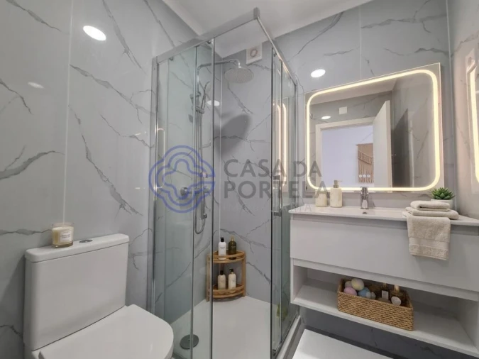 Apartamento T4 para Venda em Amora Foto 12