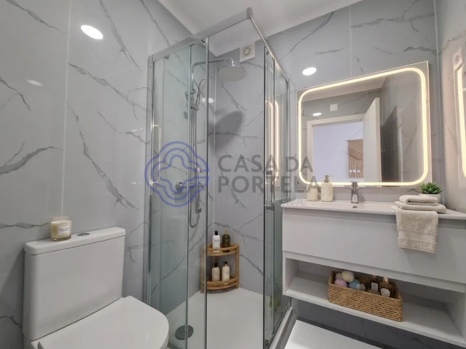 Apartamento T4 para Venda em Amora Foto 9