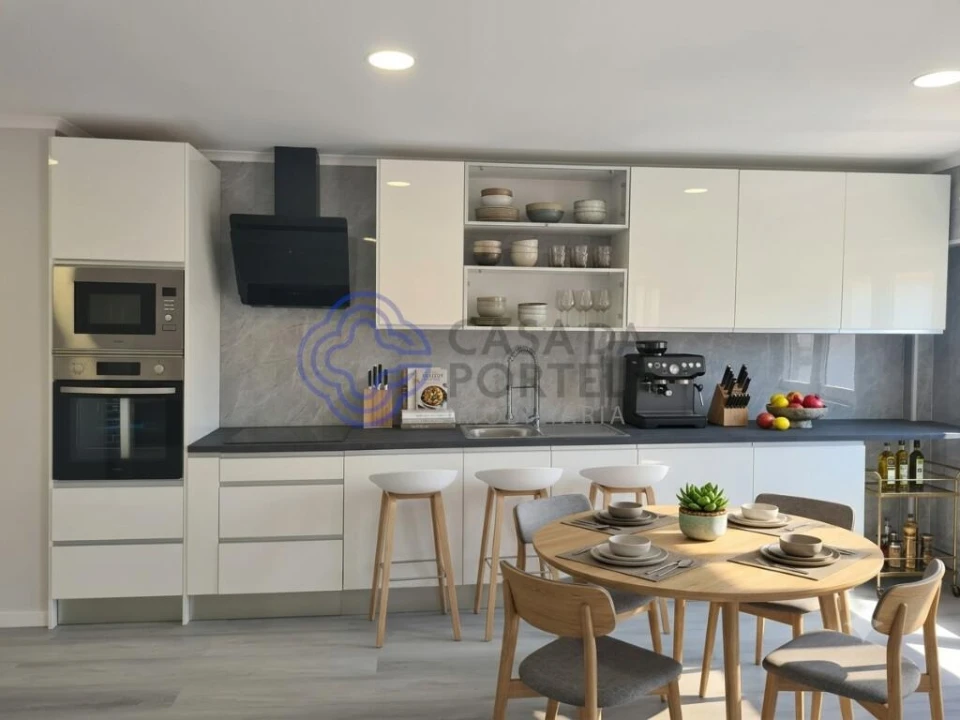 Apartamento T4 para Venda em Amora Foto 2