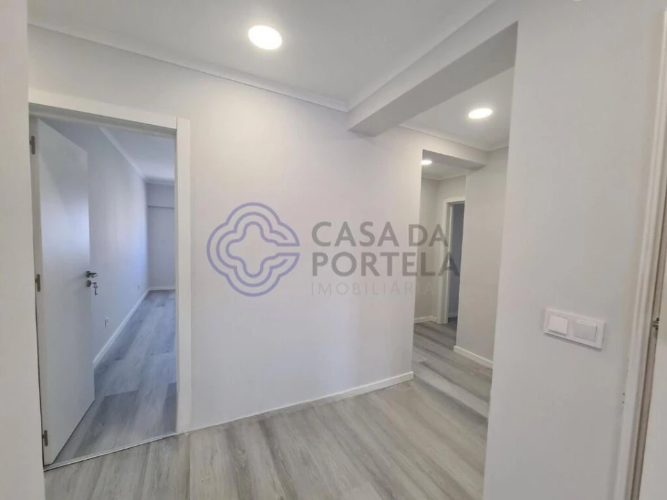 Apartamento T4 para Venda em Amora Foto 28