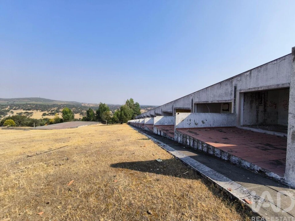 Prédio para Venda em Monforte Foto 15
