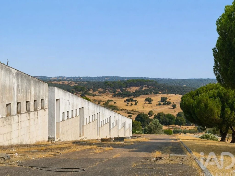Prédio para Venda em Monforte Foto 1