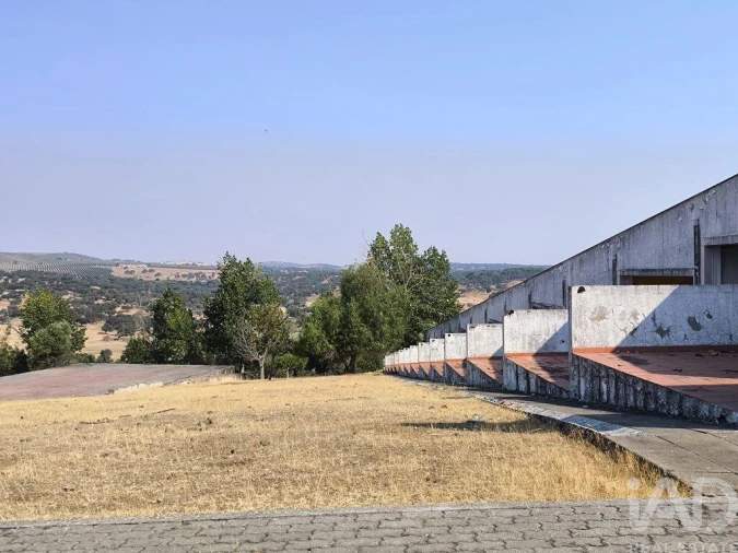 Prédio para Venda em Monforte Foto 3