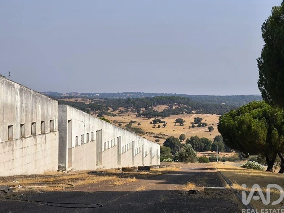 Prédio para Venda em Monforte Foto 13
