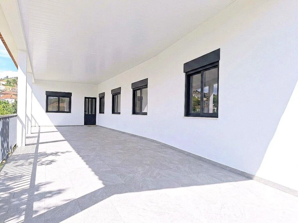 Moradia T5 para Venda em Vila Caiz Foto 25