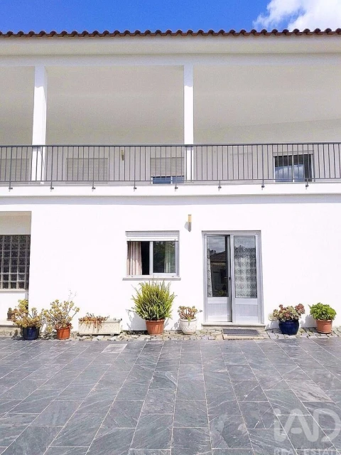 Moradia T5 para Venda em Vila Caiz