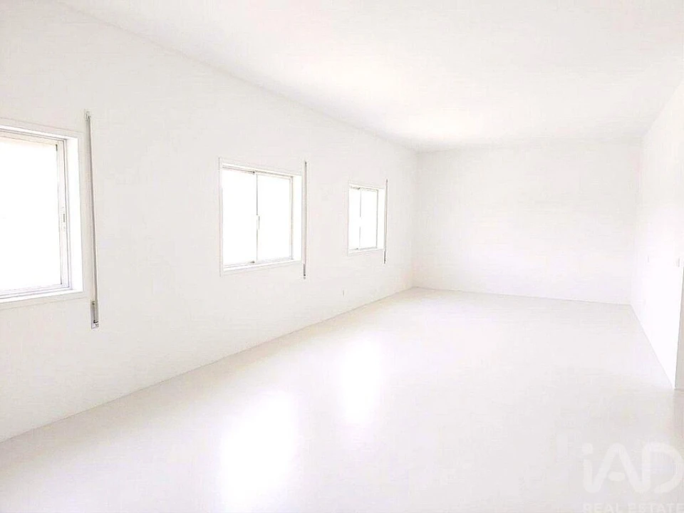Moradia T5 para Venda em Vila Caiz Foto 5