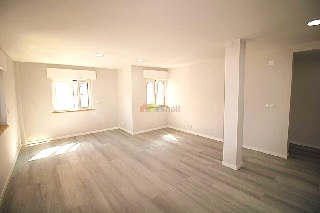 Apartamento T2 para Venda em Corroios Foto 4