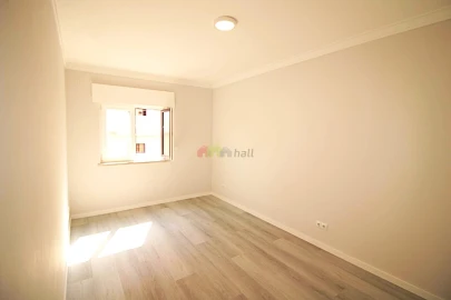 Apartamento T2 para Venda em Corroios