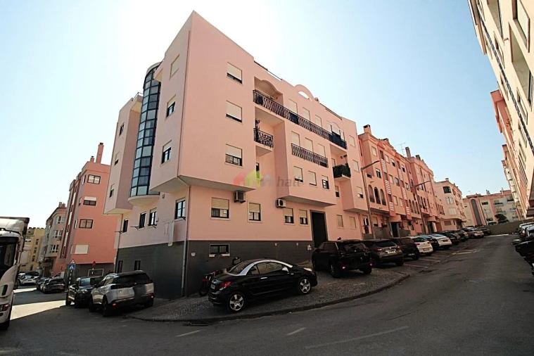 Apartamento T2 para Venda em Corroios Foto 20