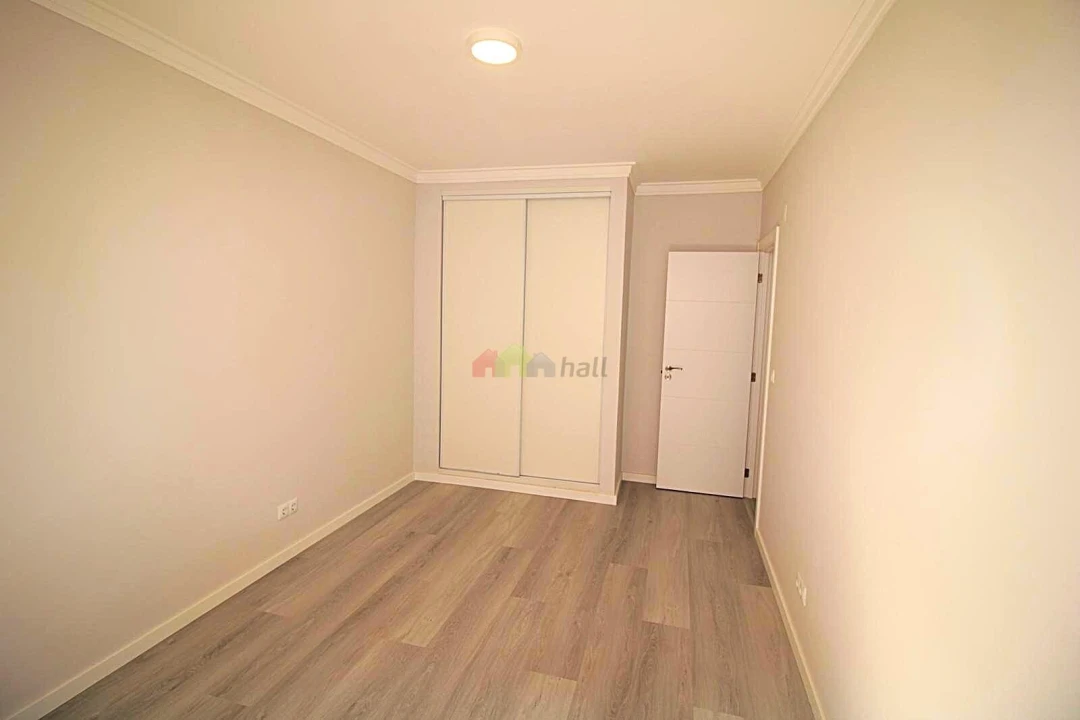 Apartamento T2 para Venda em Corroios Foto 14