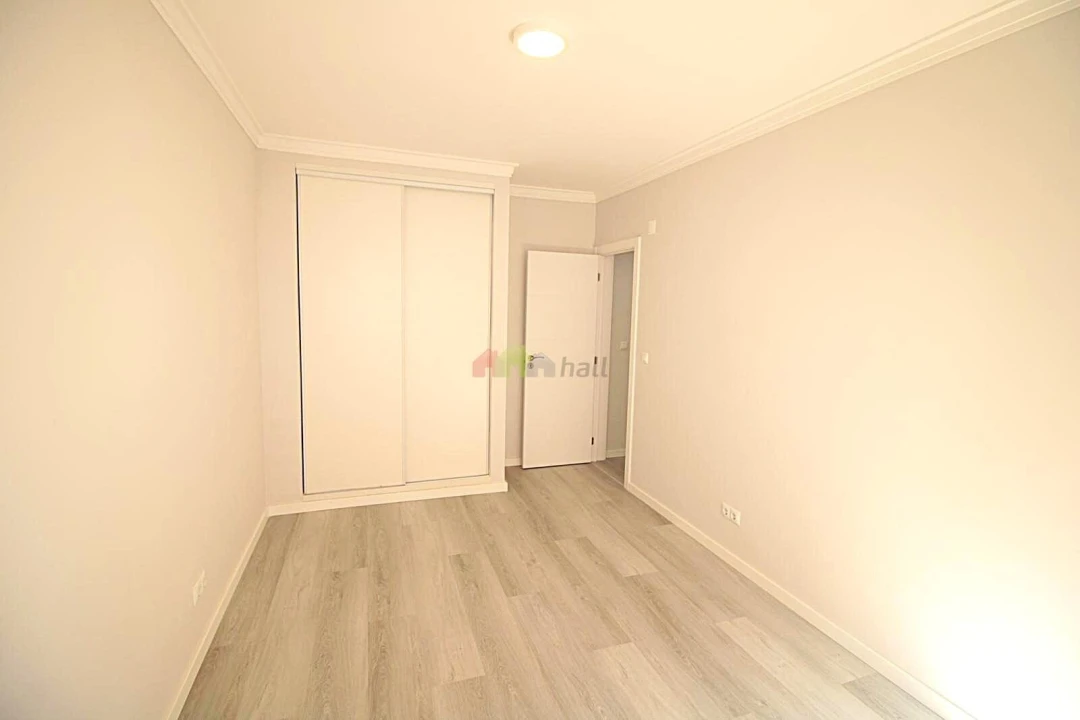 Apartamento T2 para Venda em Corroios Foto 15