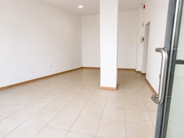 Prédio para Venda em São Martinho do Bispo e Ribeira de Frades