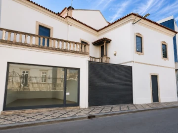 Prédio para Venda em São Martinho do Bispo e Ribeira de Frades