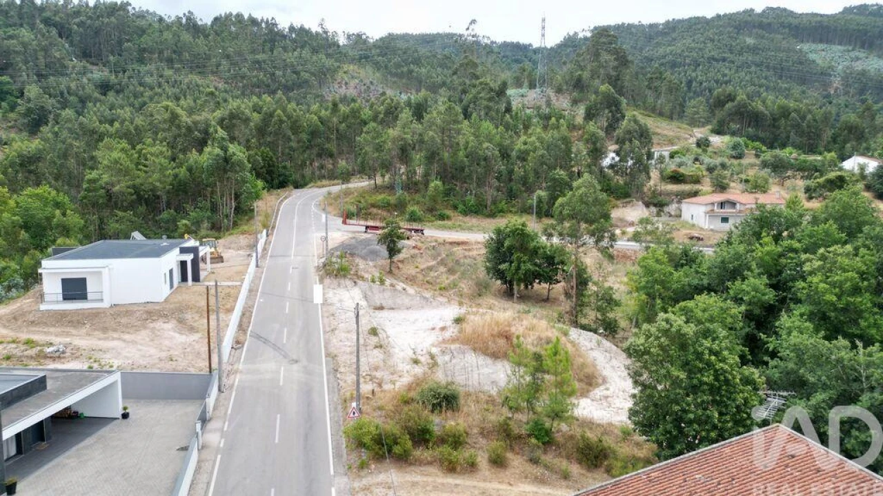 Terreno para Venda em São Miguel, Santa Eufémia e Rabaçal Foto 3