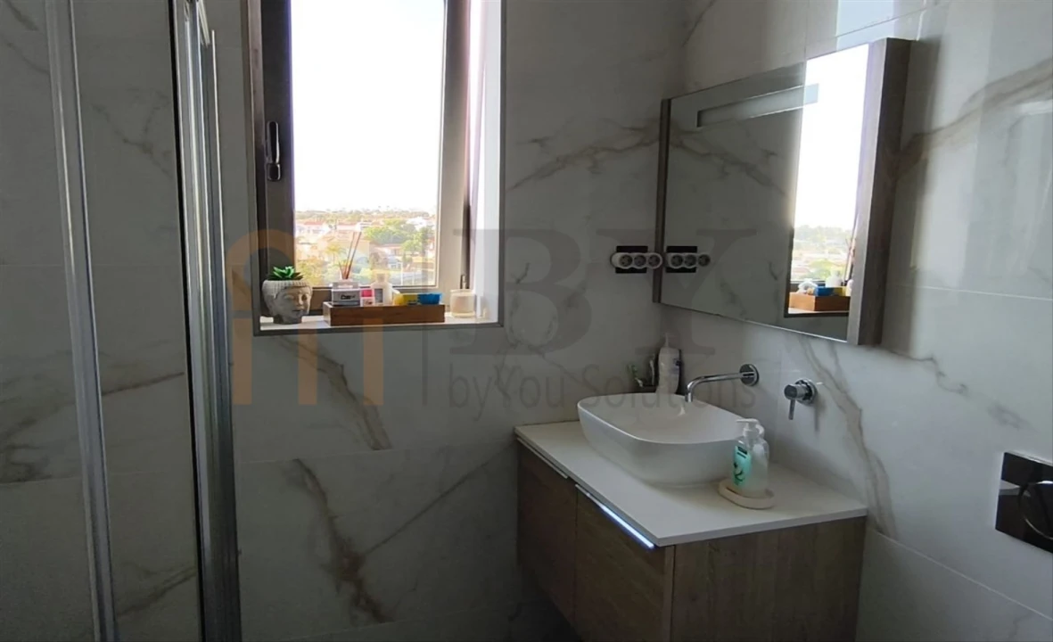 Apartamento T3 para Venda em Albufeira e Olhos de Água Foto 11