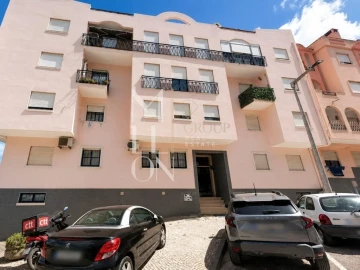 Apartamento T2 para Venda em Corroios