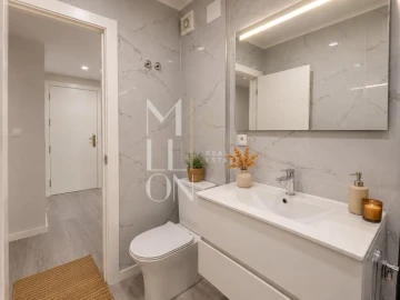 Apartamento T2 para Venda em Corroios