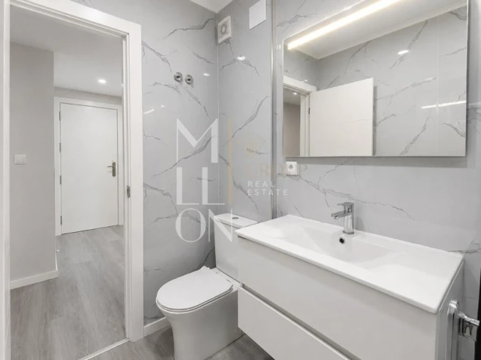 Apartamento T2 para Venda em Corroios Foto 13