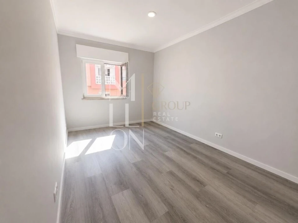 Apartamento T2 para Venda em Corroios Foto 15
