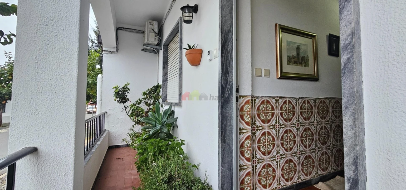 Moradia T4 para Venda em Nossa Senhora das Neves Foto 1