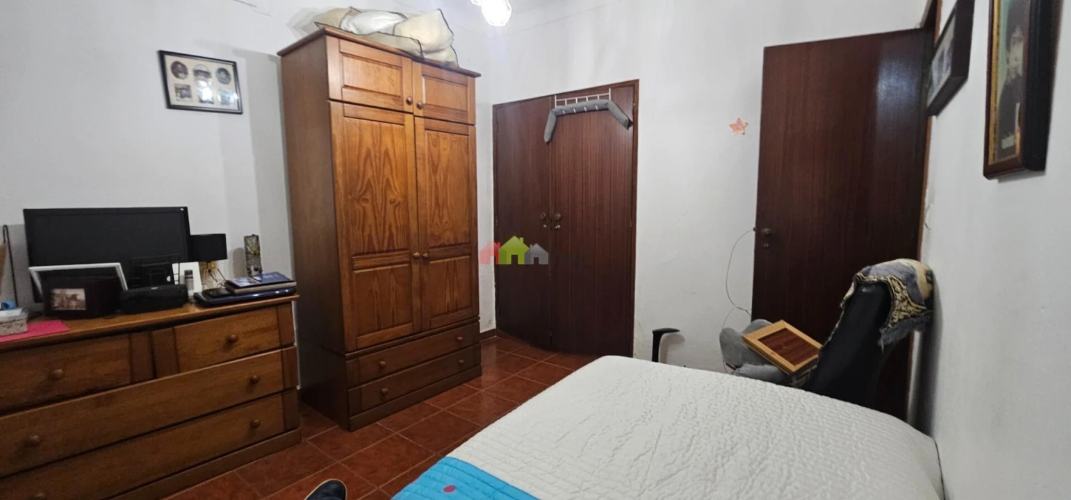 Moradia T4 para Venda em Nossa Senhora das Neves Foto 4