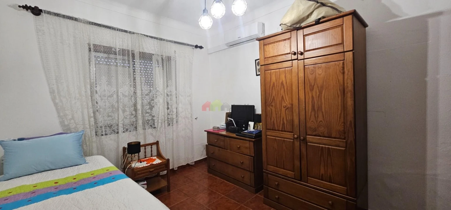 Moradia T4 para Venda em Nossa Senhora das Neves Foto 3