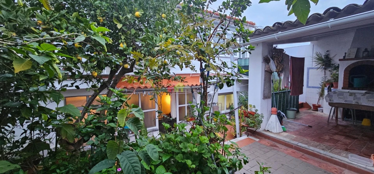 Moradia T4 para Venda em Nossa Senhora das Neves Foto 30