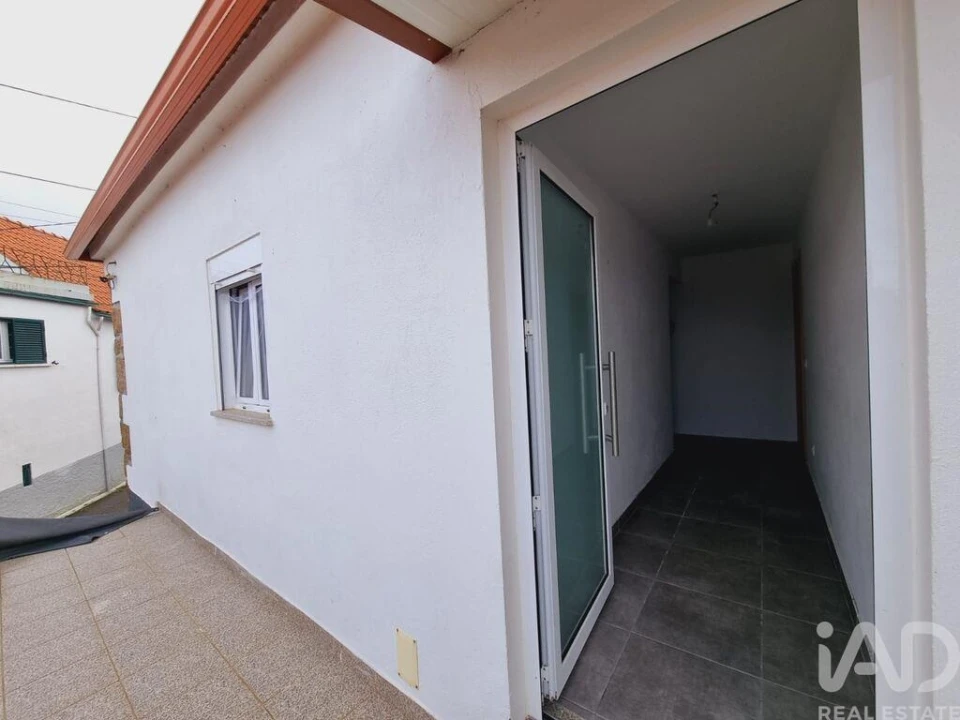 Moradia T2 para Venda em Mouraz e Vila Nova da Rainha Foto 19