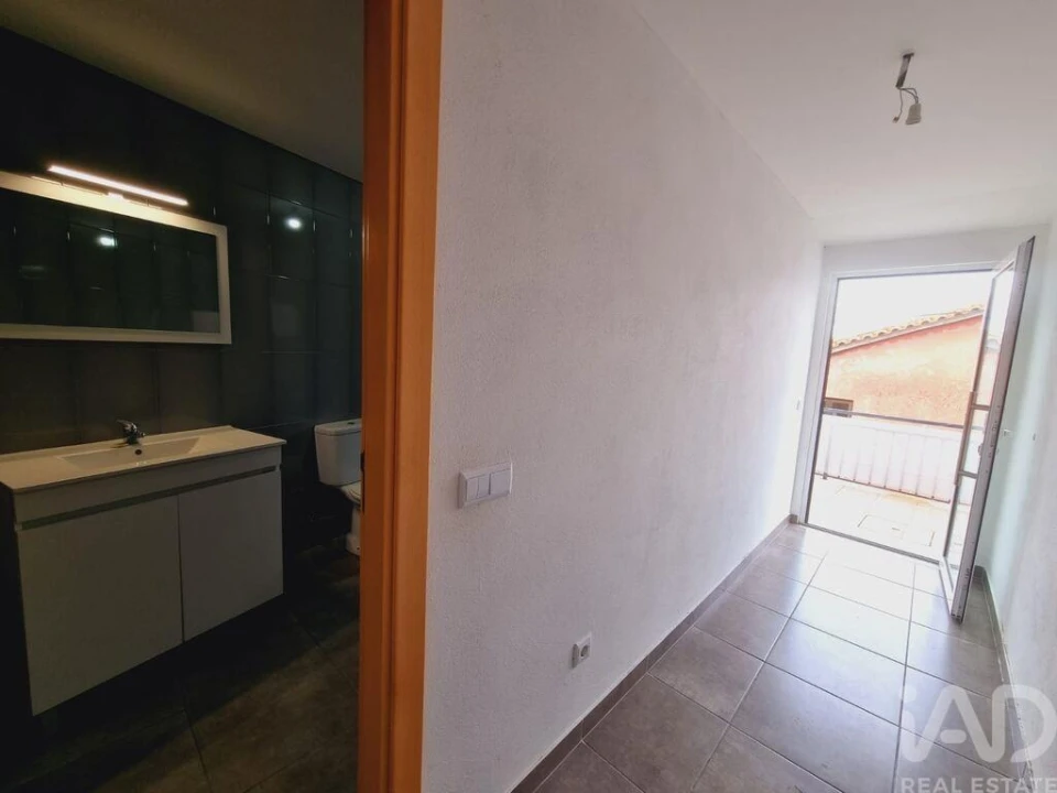 Moradia T2 para Venda em Mouraz e Vila Nova da Rainha Foto 10