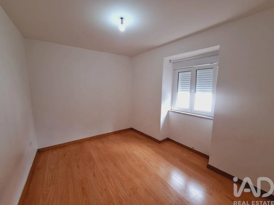 Moradia T2 para Venda em Mouraz e Vila Nova da Rainha Foto 8