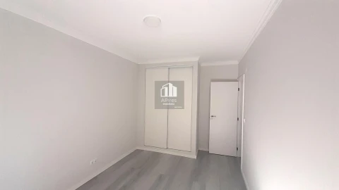 Apartamento T2 para Venda em Corroios