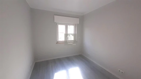 Apartamento T2 para Venda em Corroios