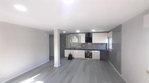 Apartamento T2 para Venda em Corroios