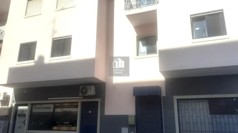 Apartamento T2 para Venda em Corroios