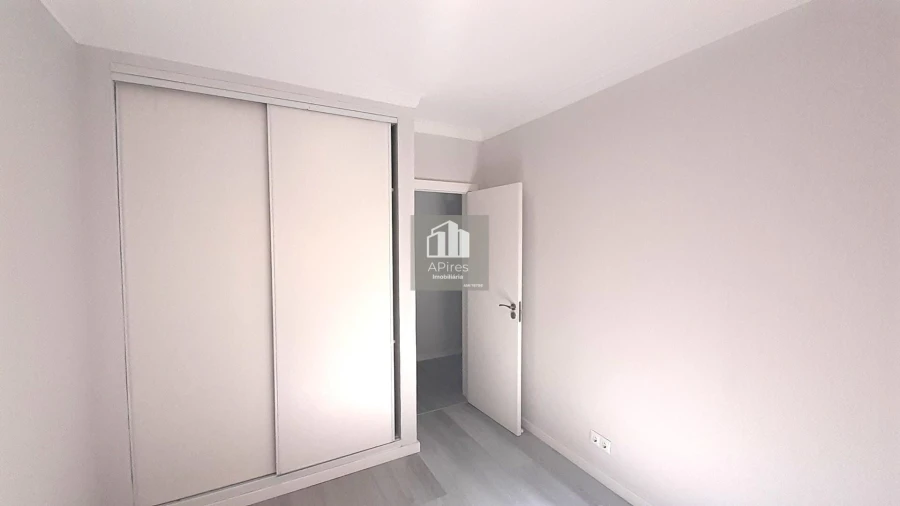 Apartamento T2 para Venda em Corroios Foto 9