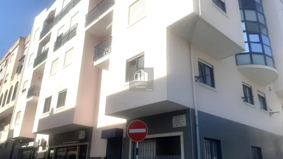 Apartamento T2 para Venda em Corroios Foto 18