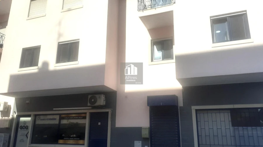 Apartamento T2 para Venda em Corroios Foto 17