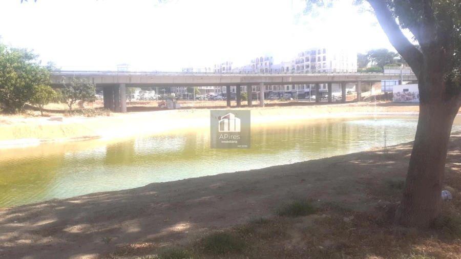 Apartamento T2 para Venda em Corroios Foto 22