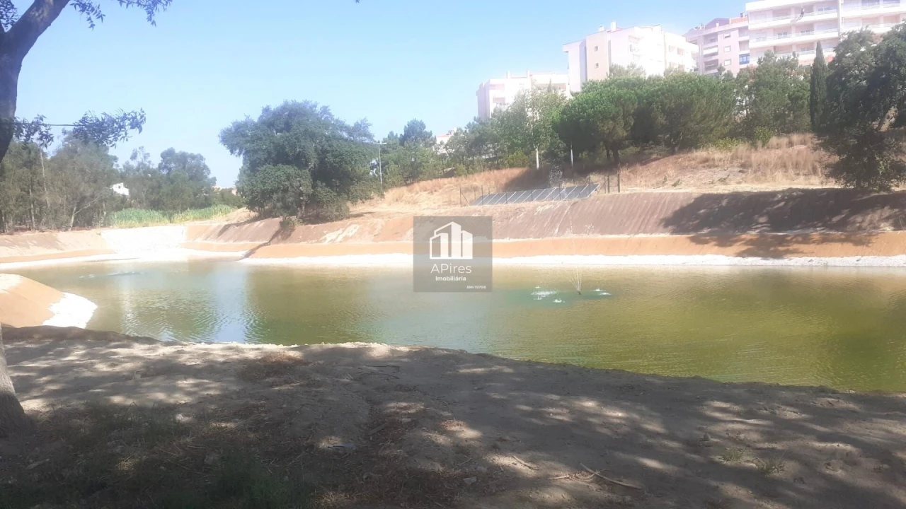 Apartamento T2 para Venda em Corroios Foto 21