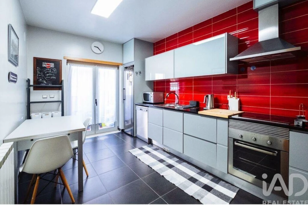 Apartamento T3 para Venda em Parceiros e Azoia Foto 10