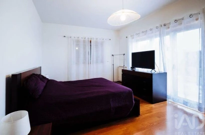 Apartamento T3 para Venda em Parceiros e Azoia