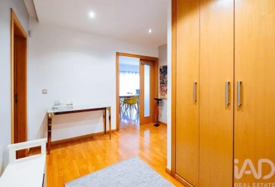 Apartamento T3 para Venda em Parceiros e Azoia