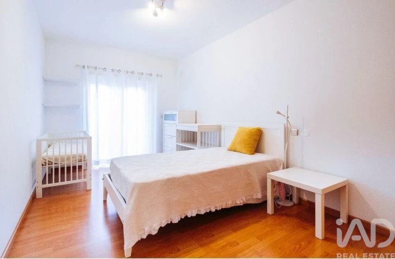Apartamento T3 para Venda em Parceiros e Azoia Foto 22