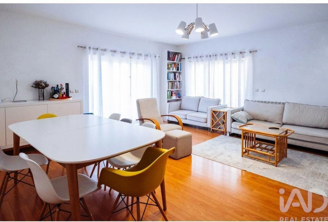 Apartamento T3 para Venda em Parceiros e Azoia Foto 24