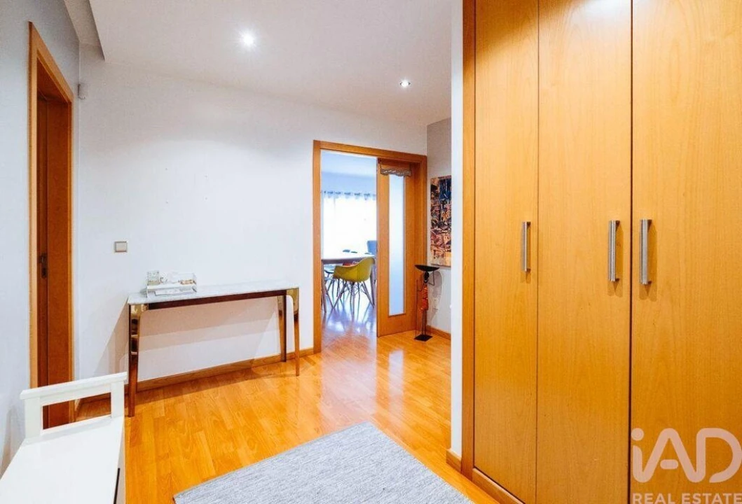 Apartamento T3 para Venda em Parceiros e Azoia Foto 12