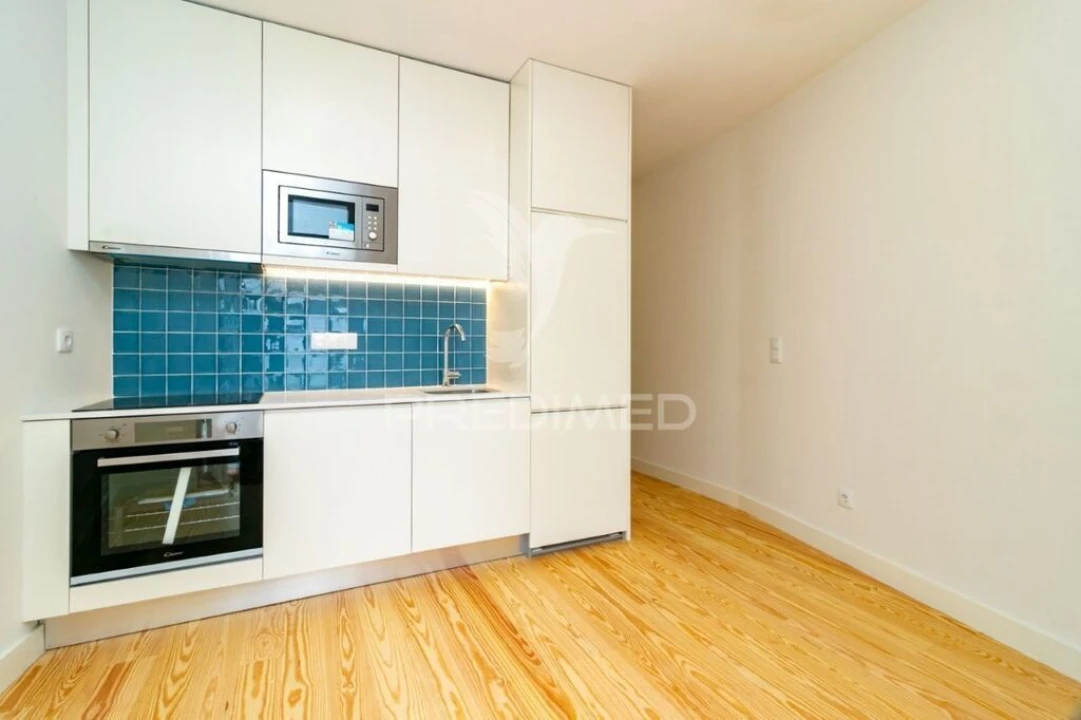 Apartamento T1 para Venda em Cedofeita, Santo Ildefonso, Sé, Miragaia, São Nicolau e Vitória Foto 2